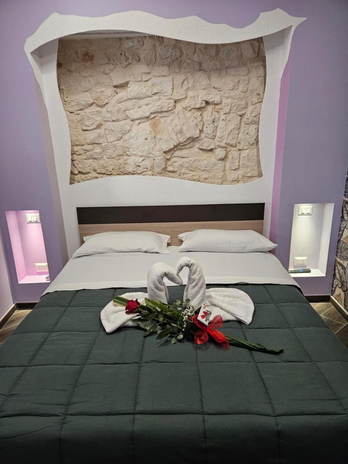 Luxuite Spa Con Piscina E Jacuzzi ألبيروبيللو المظهر الخارجي الصورة